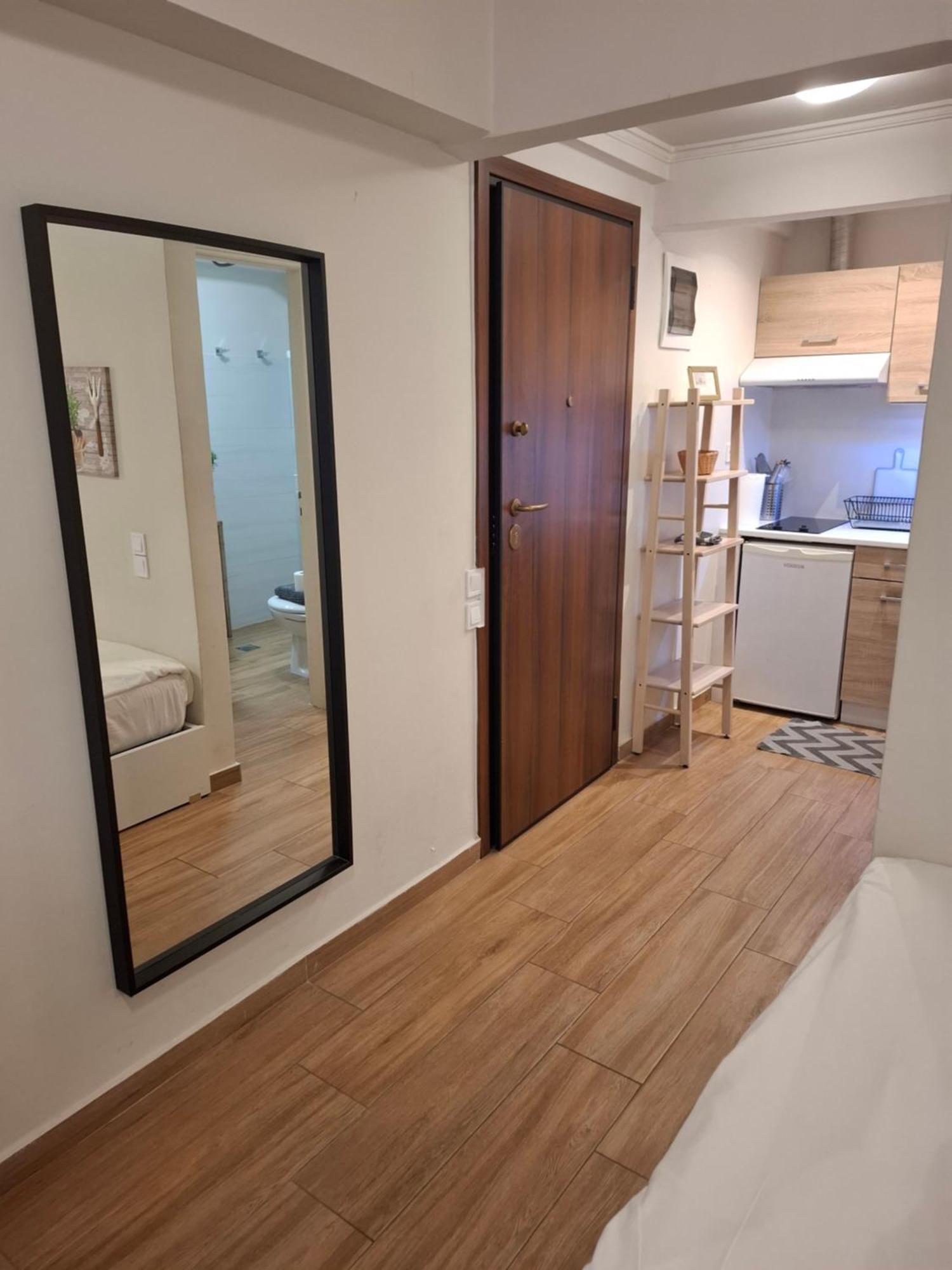 אתונה Studio Posh With Garden In Kolonaki מראה חיצוני תמונה